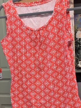 Preswick & Moore Coral Tank with White Geometric Print